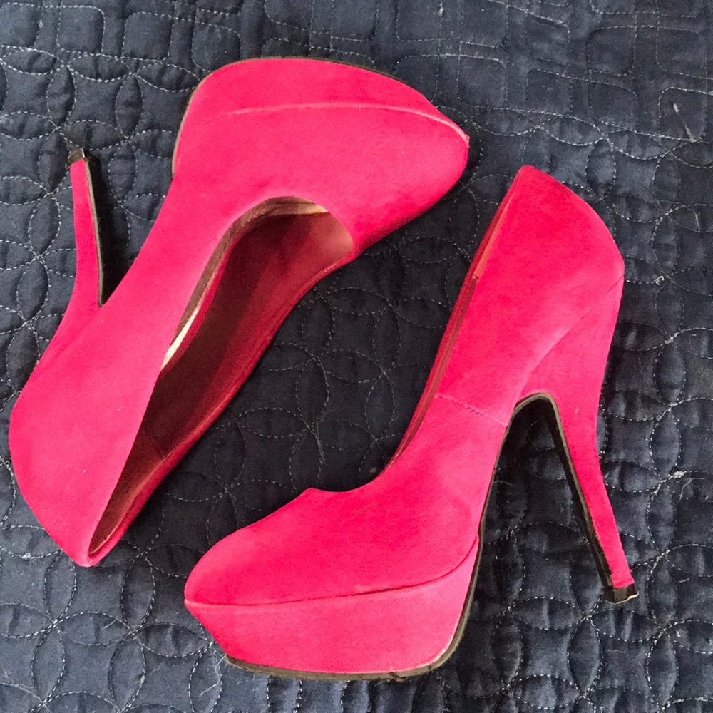 Hot pink pumps